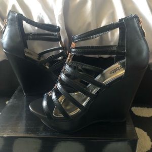 Wedge black shoes